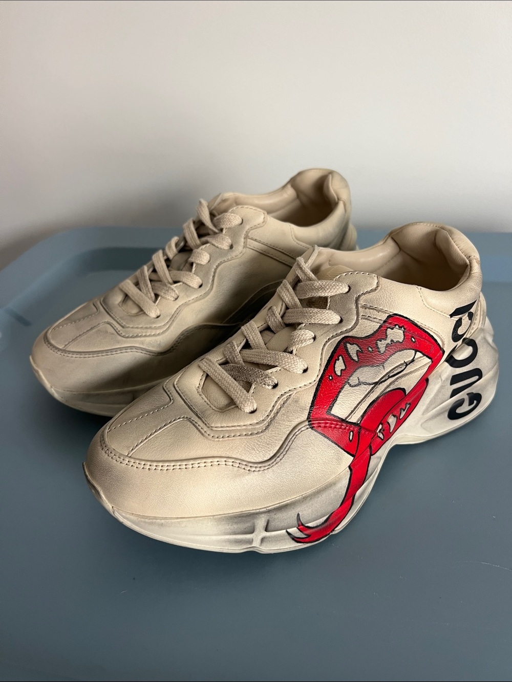 Gucci rhyton red black mouth lips dirty distressed sneakers lace up cream shoes